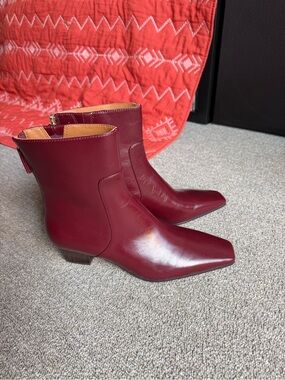 Madewell Ankle Boots in Burgundy